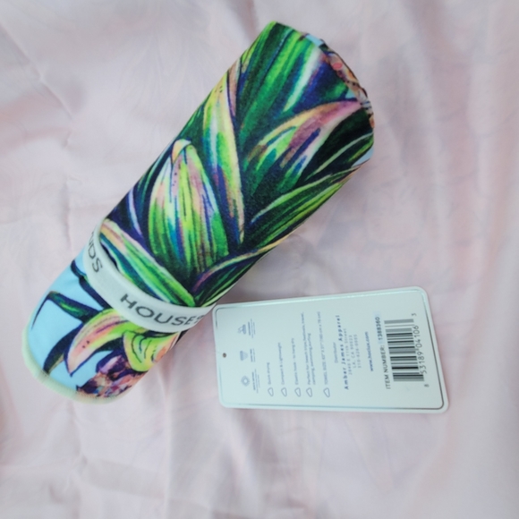 Beach Towel House of Clouds Microfiber Pineapple quick dry pool boat swim va… - Picture 5 of 5